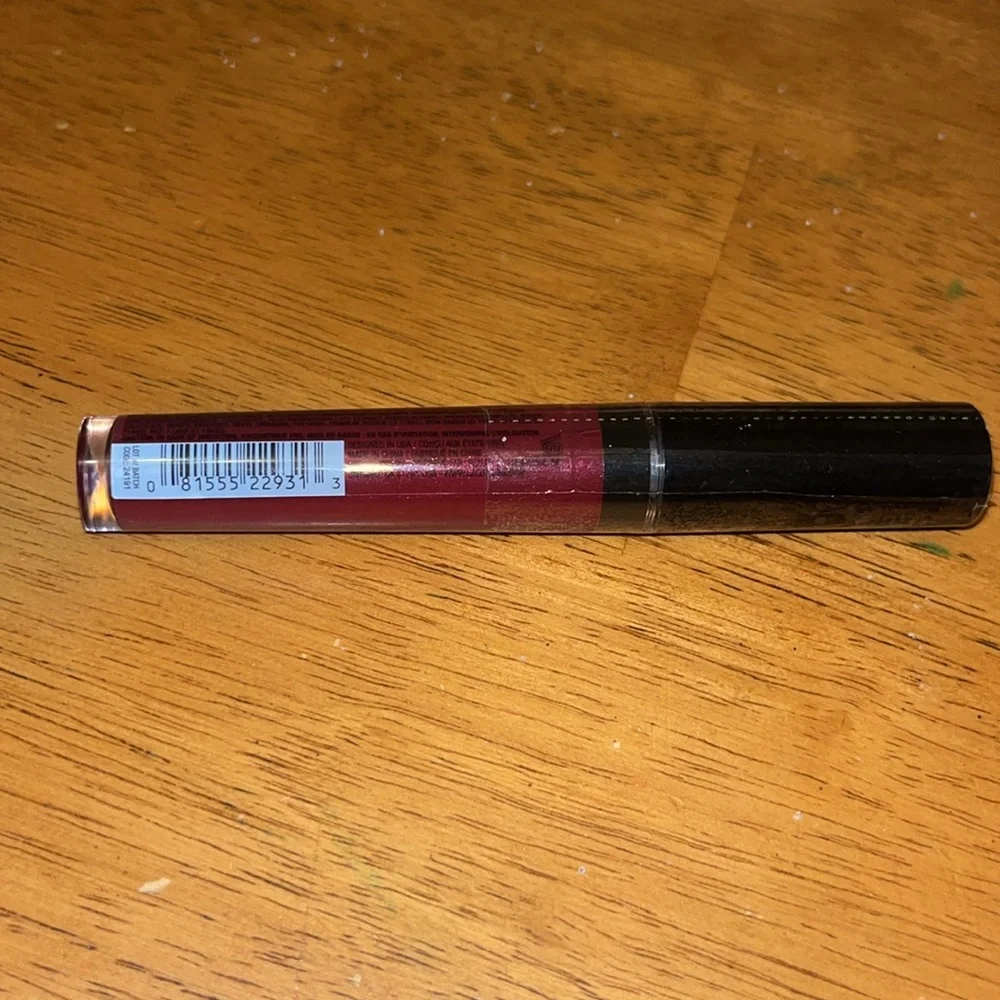 L. A. Girl Glossy Plumping Lip Gloss GLG931 Grand Burgundy Wine Shimmery Gloss